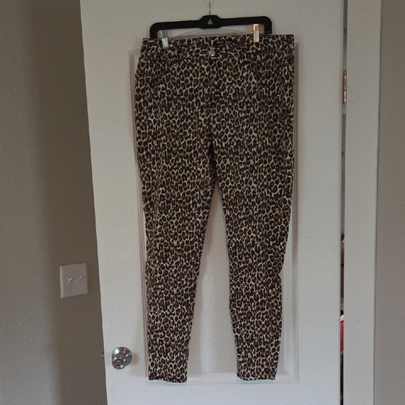 Encore Jeans Animal Print Jeggings Size 2XL - Picture 1 of 4